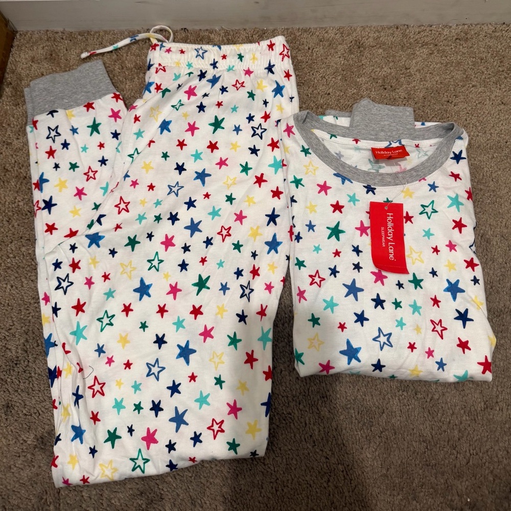 “New” Holiday Lane Colorful Star Print Pajamas sizeXS,S,L